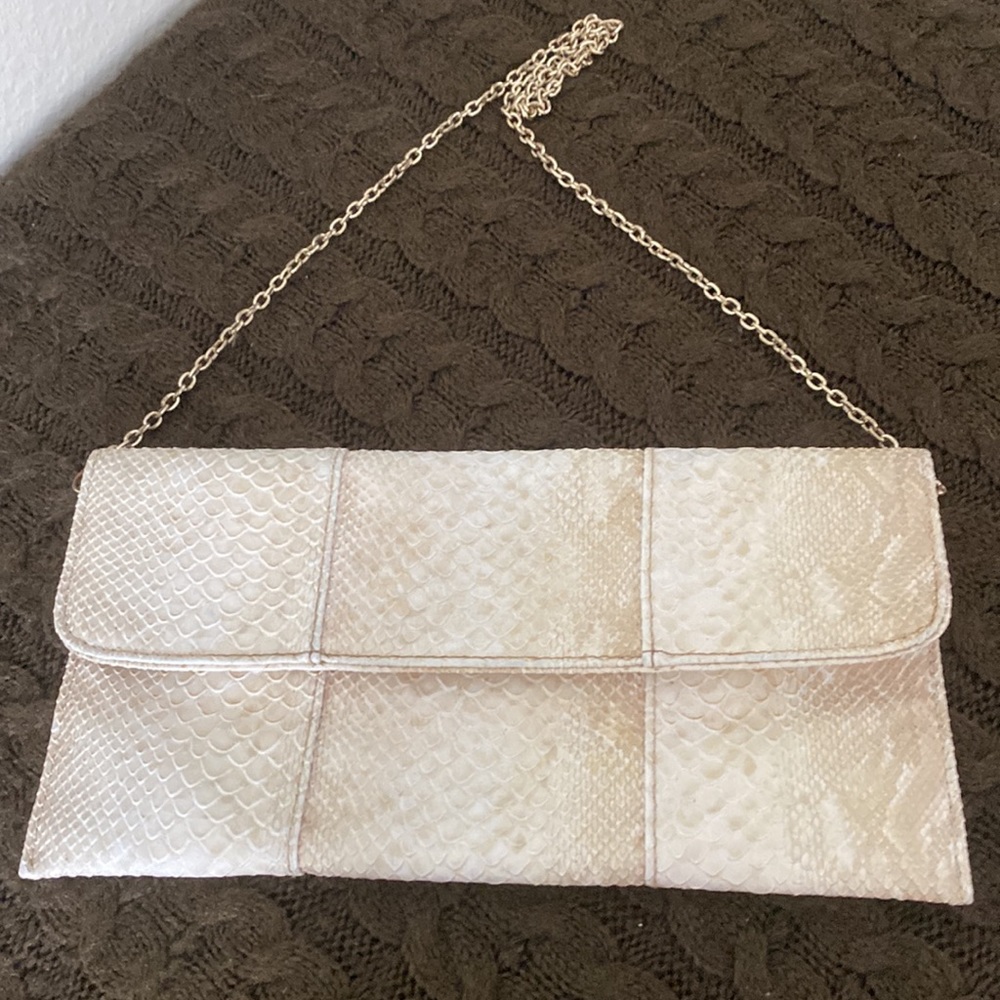 Urban Expressions Women’s Faux Alligator Leather Beige Shoulder/Clutch Purse